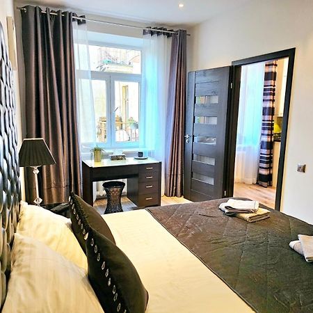 Modern 2 Bedroom Apartment In The City Centre Riga Luaran gambar