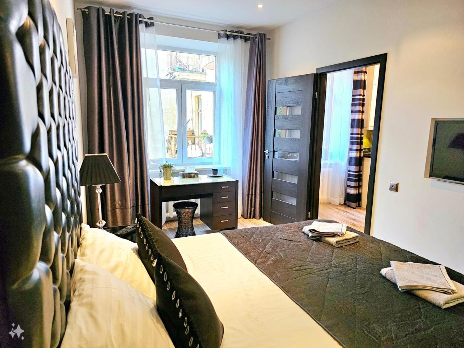 Modern 2 Bedroom Apartment In The City Centre Riga Luaran gambar