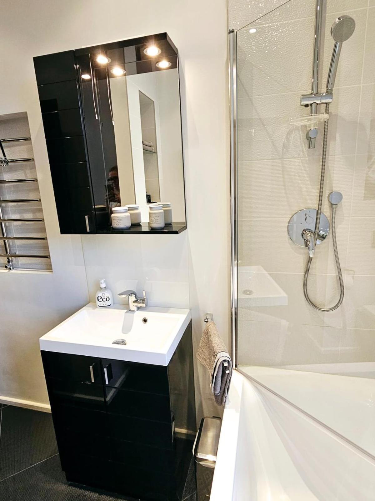 Modern 2 Bedroom Apartment In The City Centre Riga Luaran gambar