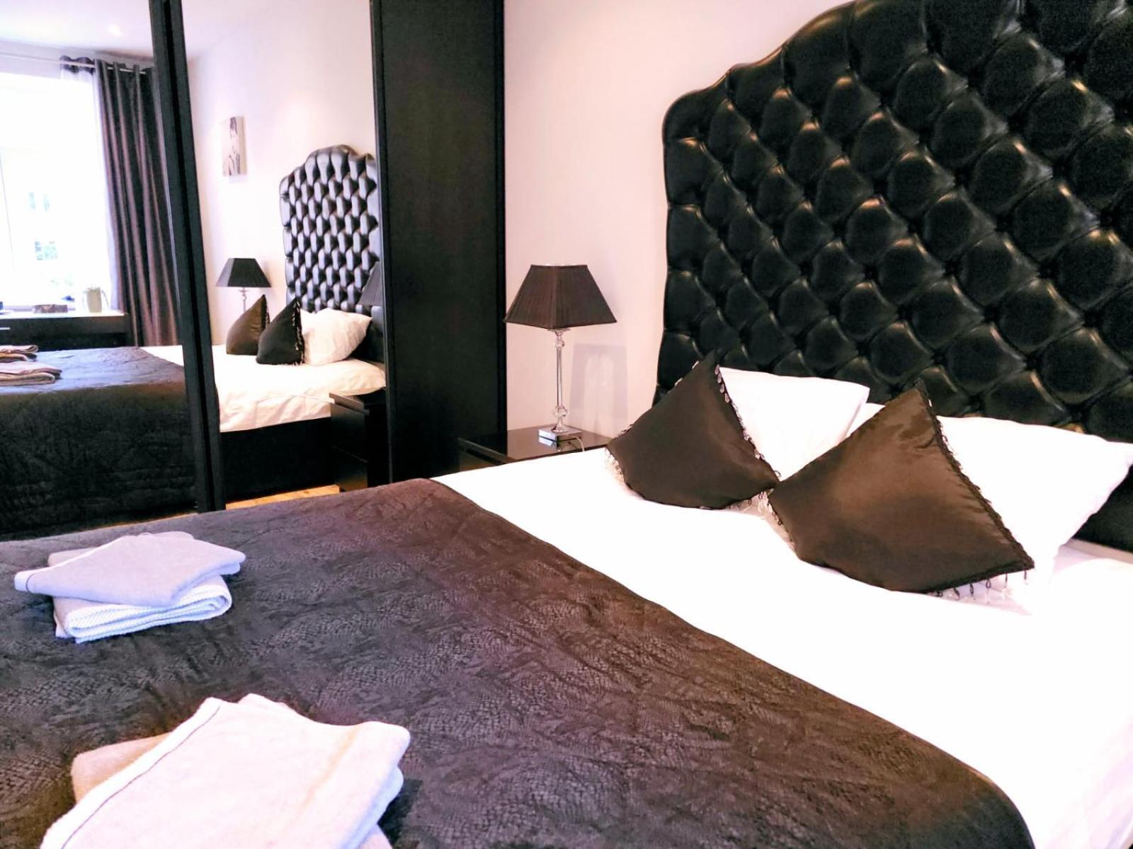 Modern 2 Bedroom Apartment In The City Centre Riga Luaran gambar